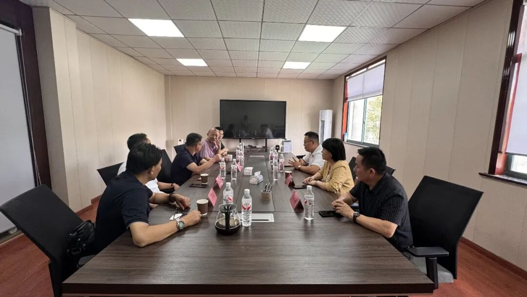 协会一行走访宣城市达冠涂料有限公司